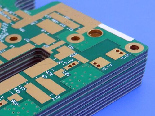 PCB hybrides à 4 couches sur RT duroid 5880 et FR4 ENIG Finition